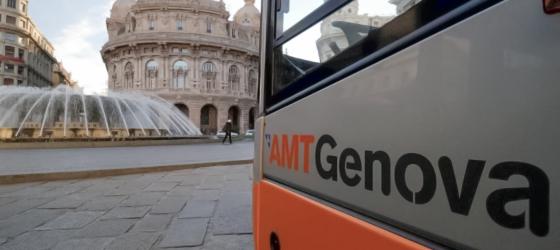 Autobus in Piazza De Ferrari - Genova