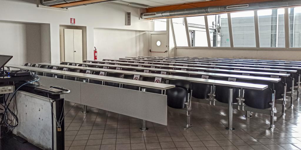 interno aula terzo piano